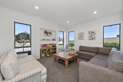Photo of property in 9 Miranda Place, Flagstaff, Hamilton, 3210