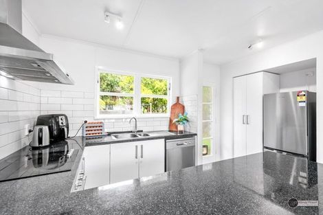 Photo of property in 470e Stokes Valley Road, Stokes Valley, Lower Hutt, 5019