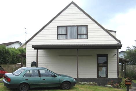 Photo of property in 5 Thalia Place, Totara Vale, Auckland, 0629