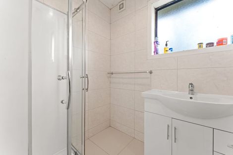 Photo of property in 36 Barrys Road, Glendene, Auckland, 0602