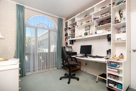 Photo of property in 33 Maurice Borich Place, Henderson, Auckland, 0610