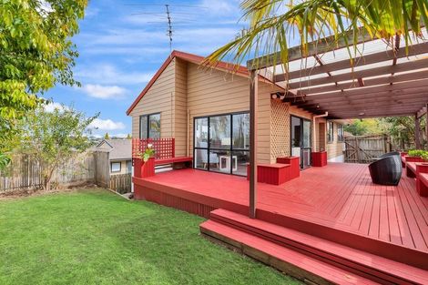 Photo of property in 1/15 Kupari Place, Totara Vale, Auckland, 0629