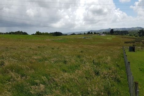 Photo of property in 141 Nixon Road, Taupaki, 0782