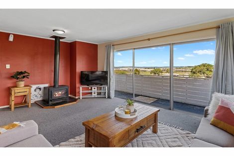 Photo of property in 25 Tanekaha Drive, Parahaki, Whangarei, 0112