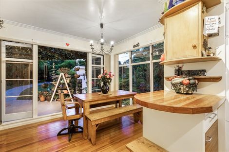 Photo of property in 66 Atkinson Road, Titirangi, Auckland, 0604