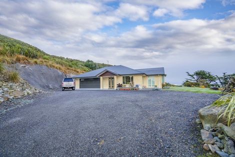 Photo of property in 417 Orepuki Riverton Highway, Longwood, Riverton, 9881