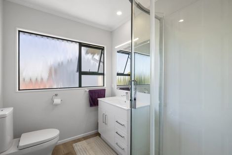 Photo of property in 9 Sandel Rise, Merrilands, New Plymouth, 4312