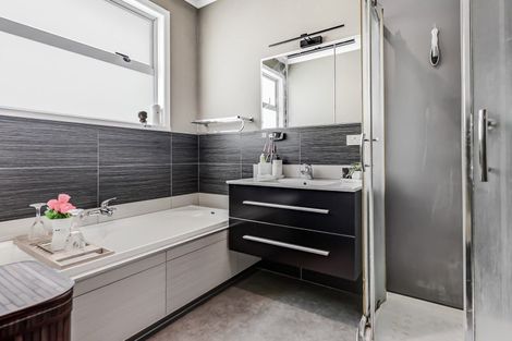 Photo of property in 6 Hilton Road, St Andrews, Hamilton, 3200