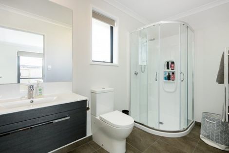 Photo of property in 4 Okataina Street, Pyes Pa, Tauranga, 3112