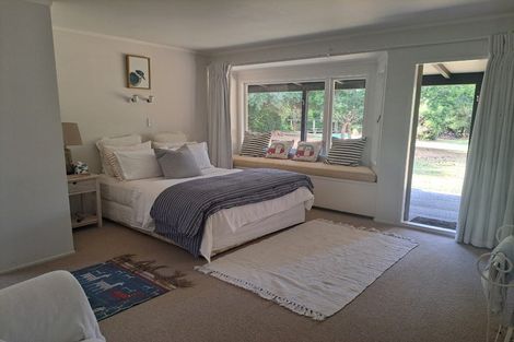 Photo of property in 18 Clark Road, Karaka, Papakura, 2580