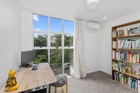 Photo of property in 8 Norna Crescent, Kelburn, Wellington, 6012