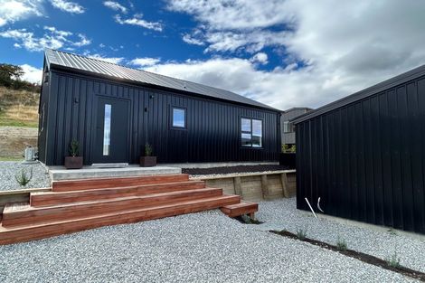 Photo of property in 29 Tomtit Crescent, Lake Hawea, 9382