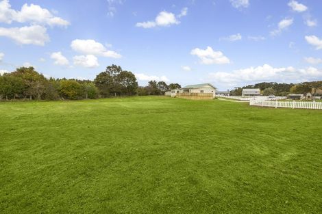 Photo of property in 35 Downer Access Road, Kaukapakapa, 0873