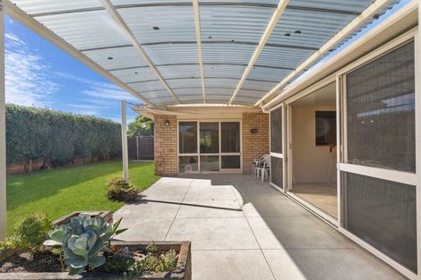 Photo of property in 9 Mcleod Place, Papamoa Beach, Papamoa, 3118