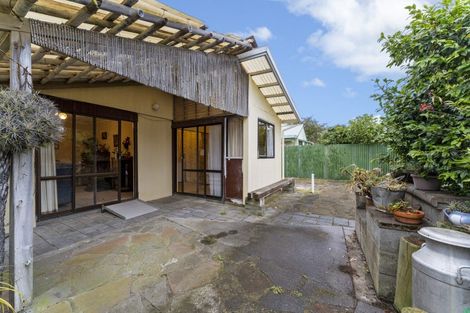 Photo of property in 81 Norfolk Crescent, Otaki Beach, Otaki, 5512