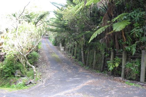 Photo of property in 848 West Coast Road, Waiatarua, Auckland, 0604