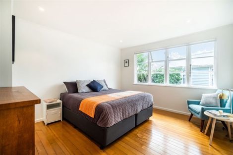 Photo of property in 2 Leander Road, Bayswater, Auckland, 0622