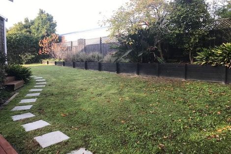 Photo of property in 1/30 Quebec Road, Milford, Auckland, 0620