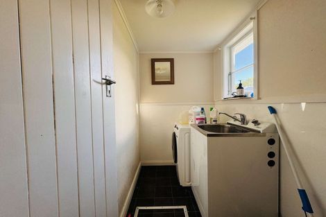 Photo of property in 21 Vernon Avenue, Takaro, Palmerston North, 4412