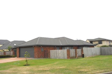 Photo of property in 3 Brackenfield Place, Parklands, Christchurch, 8083