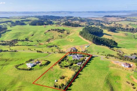 Photo of property in 29 Shine Road, South Head, Helensville, 0874