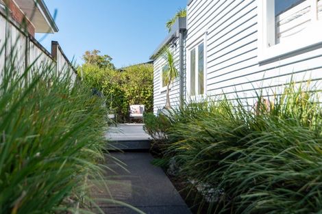 Photo of property in 1/10 Coronation Street, Belmont, Auckland, 0622