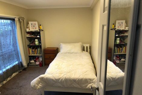 Photo of property in 23 Downing Street, Glenfield, Auckland, 0629