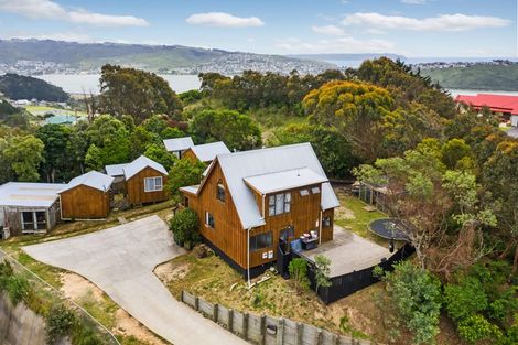 Photo of property in 3 Whitford Brown Avenue, Papakowhai, Porirua, 5024