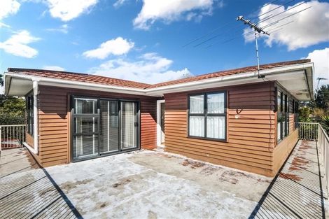 Photo of property in 40 Godley Road, Green Bay, Auckland, 0604