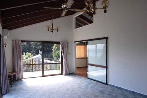 Photo of property in 27 Burns Road, Hospital Hill, Napier, 4110