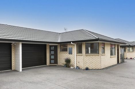 Photo of property in 2/67 Marshland Road, Shirley, Christchurch, 8061