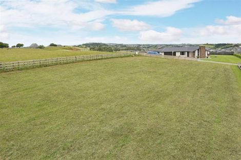 Photo of property in 50 William Andrew Road, Pukekohe, 2120