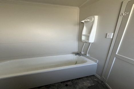 Photo of property in 32 Cutten Street, South Dunedin, Dunedin, 9012