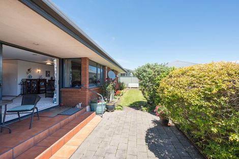 Photo of property in 2 Maitland Avenue, Stoke, Nelson, 7011