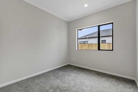 Photo of property in 5 Kakabeak Way, Takanini, 2110