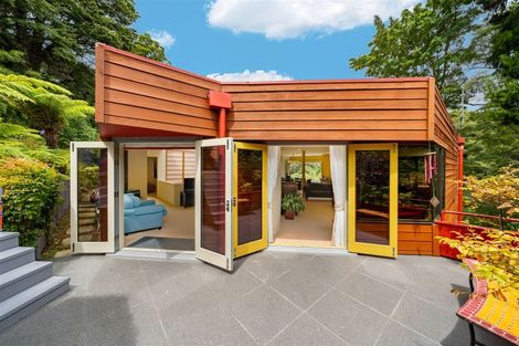 Photo of property in 55 Chatsworth Road, Silverstream, Upper Hutt, 5019