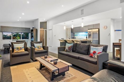 Photo of property in 6 Coutts Street, Papamoa Beach, Papamoa, 3118