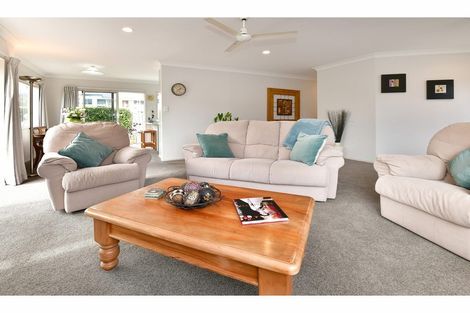Photo of property in 2/31 Alice Avenue, Orewa, 0931