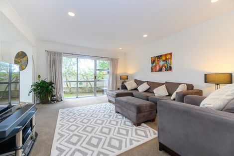 Photo of property in 2/27 Leicester Parade, Somerville, Auckland, 2014