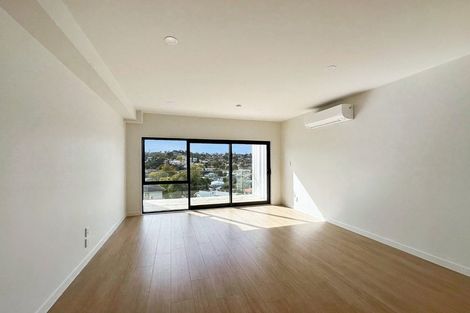 Photo of property in 4/28 Ludlow Terrace, Totara Vale, Auckland, 0627