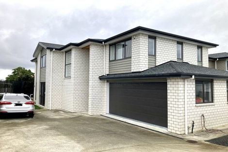 Photo of property in 73 Sturges Road, Henderson, Auckland, 0612