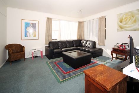 Photo of property in 22 Sequoia Place, Sunnynook, Auckland, 0620