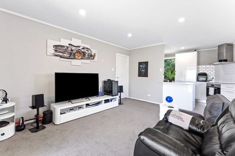 Photo of property in 21 Seon Place, Birkdale, Auckland, 0626
