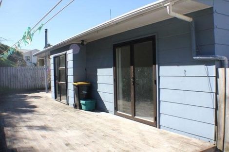 Photo of property in 5 Westra View, Tawa, Wellington, 5028