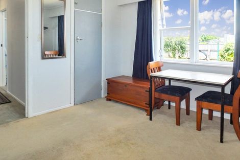 Photo of property in 16 Mark Perreau Place, Foxton, 4814