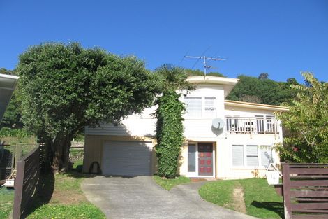 Photo of property in 16 Spicer Place, Tawa, Wellington, 5028