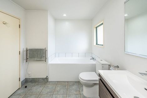 Photo of property in 17 Norfolk Drive, Otamatea, Whanganui, 4500