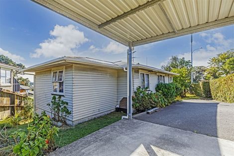 Photo of property in 399 Wairau Road, Totara Vale, Auckland, 0629