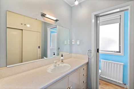 Photo of property in 32 Cruickshank Crescent, Rosedale, Invercargill, 9810