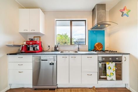 Photo of property in 2/45 Whites Line West, Woburn, Lower Hutt, 5010